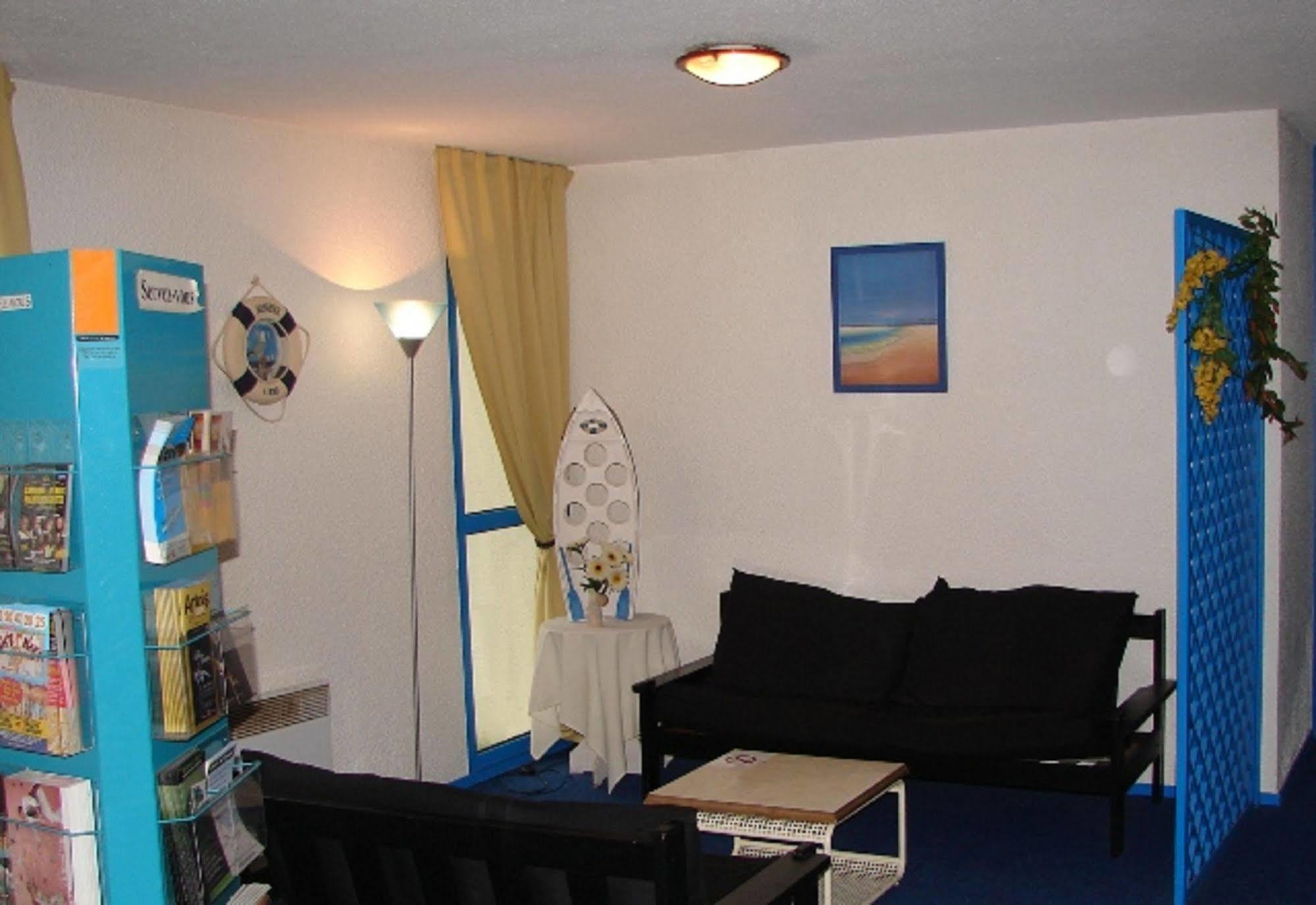Hotel Du Stade Ex Kyriad Direct Lille Est Stade Pierre Mauroy Villeneuve-d'Ascq Eksteriør billede