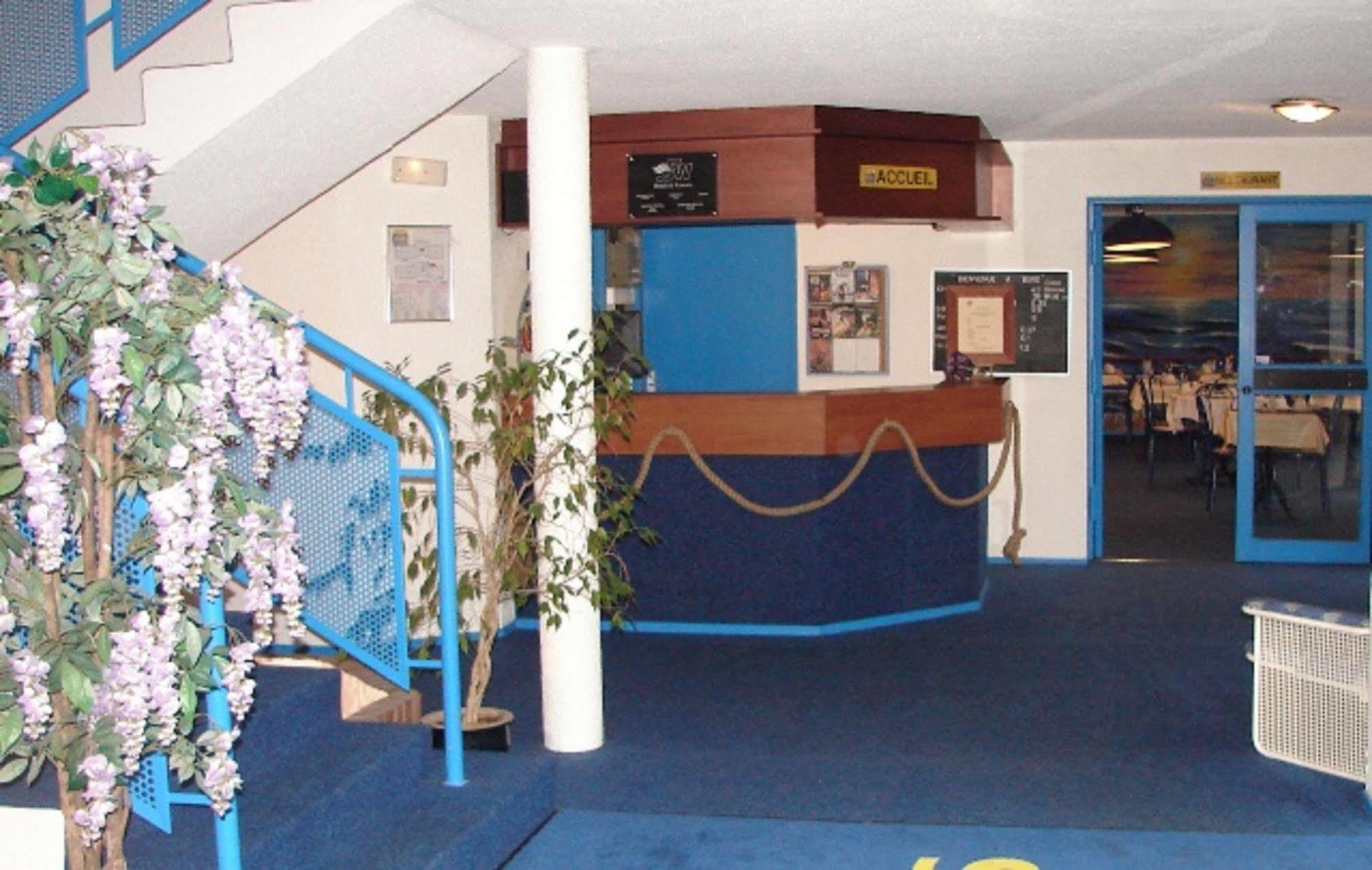 Hotel Du Stade Ex Kyriad Direct Lille Est Stade Pierre Mauroy Villeneuve-d'Ascq Eksteriør billede