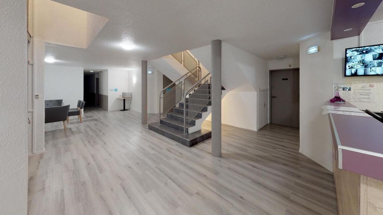 Hotel Du Stade Ex Kyriad Direct Lille Est Stade Pierre Mauroy Villeneuve-d'Ascq Eksteriør billede